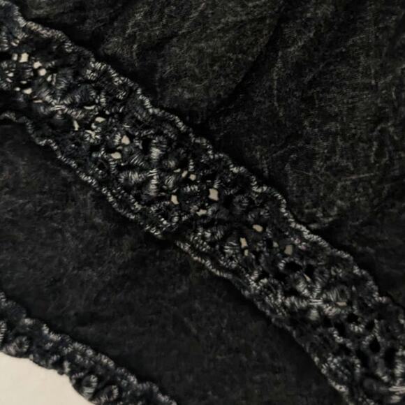 Altar'd State Small Black Off The Shoulder Crochet Knit Flowy Boho Peasant Small - Picture 6 of 7